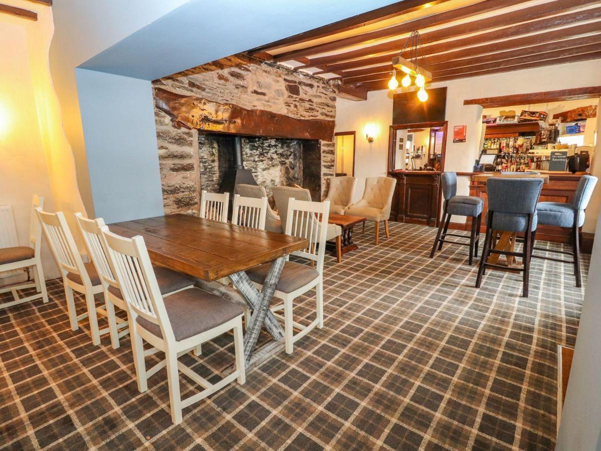 The Blue Lion Hotel Cynwyd Kültér fotó